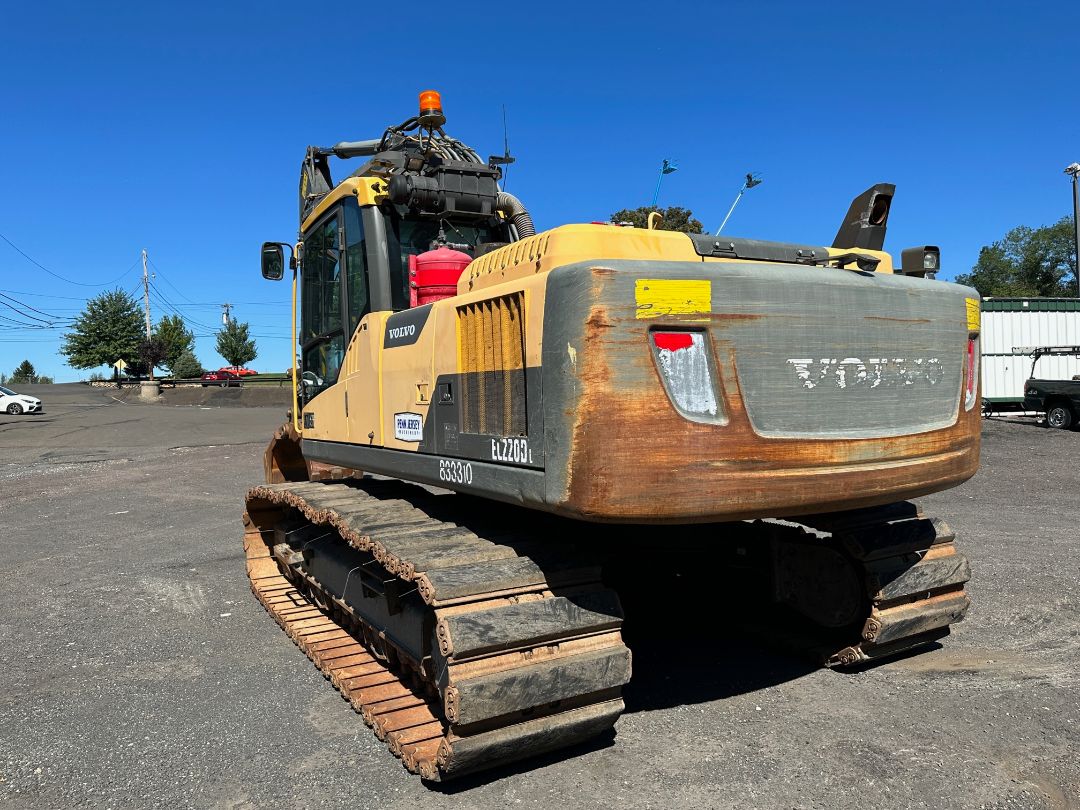 2013 VOLVO EC220DL - Image 10